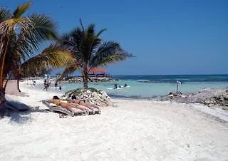 Pebbles Hotel Trelawny 3*,  Jamaica